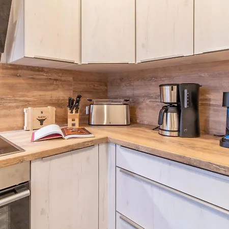 Apartment Stilvolles City-apartment I Wlan L Küche I Zentral I 8p *