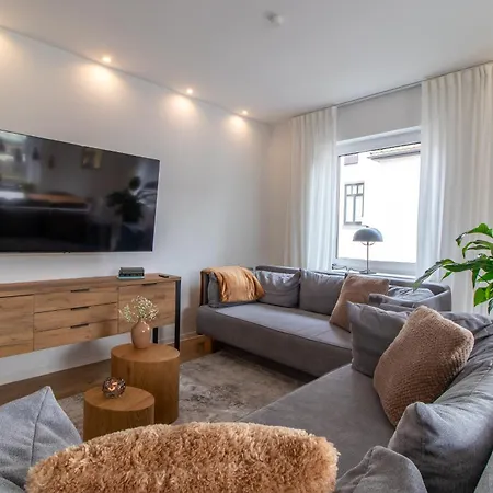 Stilvolles City-apartment I Wlan L Kueche I Zentral I 8p Appartement *