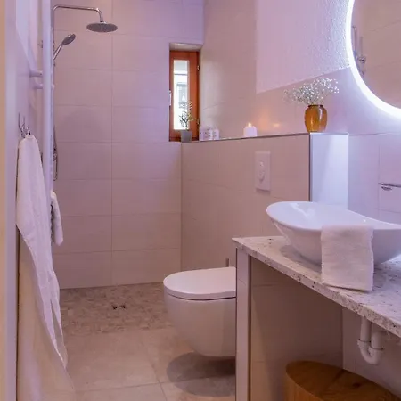 Appartement Stilvolles City-apartment I Wlan L Kueche I Zentral I 8p Schwarzenberg (Saxony)