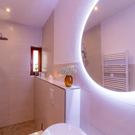 Stilvolles City-apartment I Wlan L Kueche I Zentral I 8p * Schwarzenberg (Saxony)