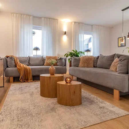 Stilvolles City-apartment I Wlan L Kueche I Zentral I 8p Appartement *