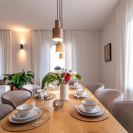 Stilvolles City-apartment I Netflix I Wlan L Stellplatz I Zentral *