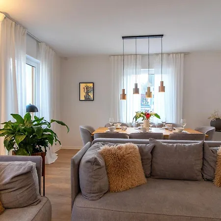 Stilvolles City-apartment I Wlan L Kueche I Zentral I 8p Apartament