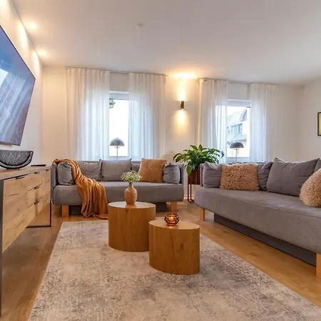 Appartement Stilvolles City-apartment I Wlan L Kueche I Zentral I 8p Schwarzenberg (Saxony)